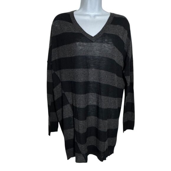 Vince Mercerized Wool Striped v-neck sweater womens size small black and gray - Picture 3 of 8